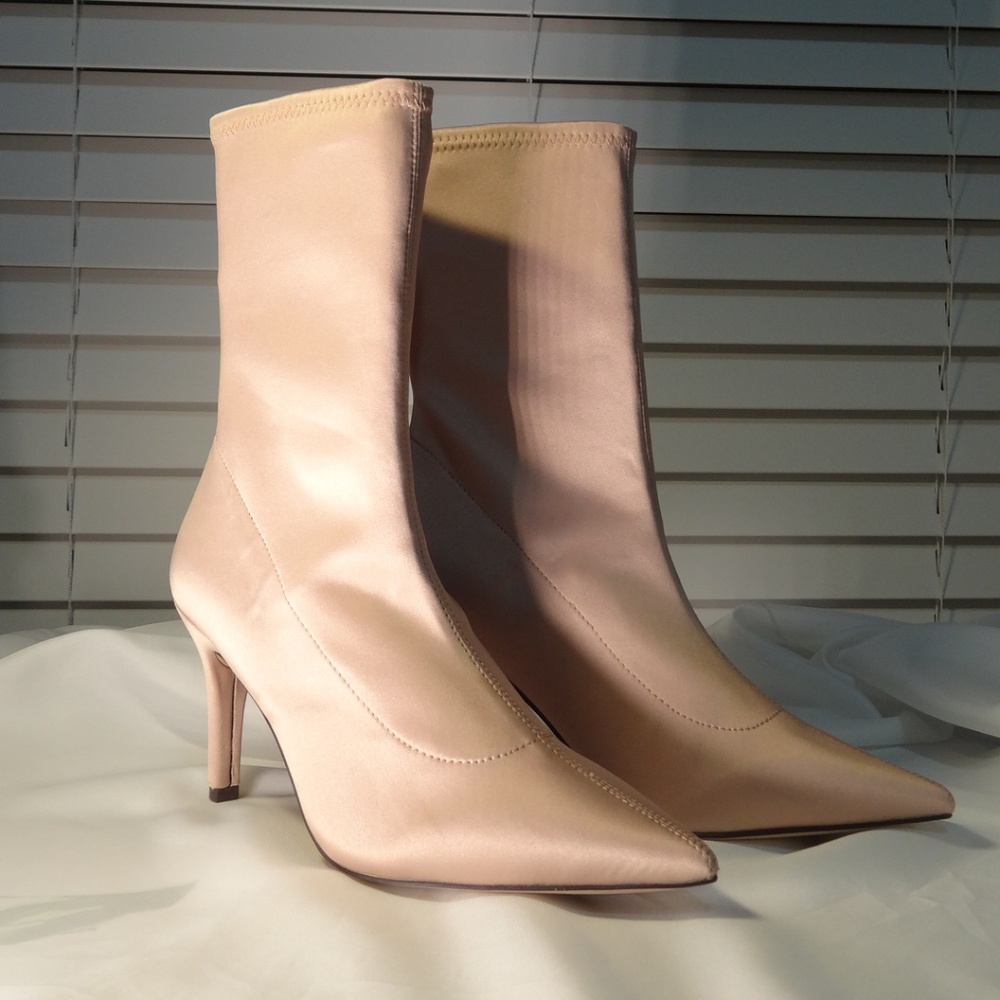 Becca Pointed Toe Sock Boot - Picture 8 of 8